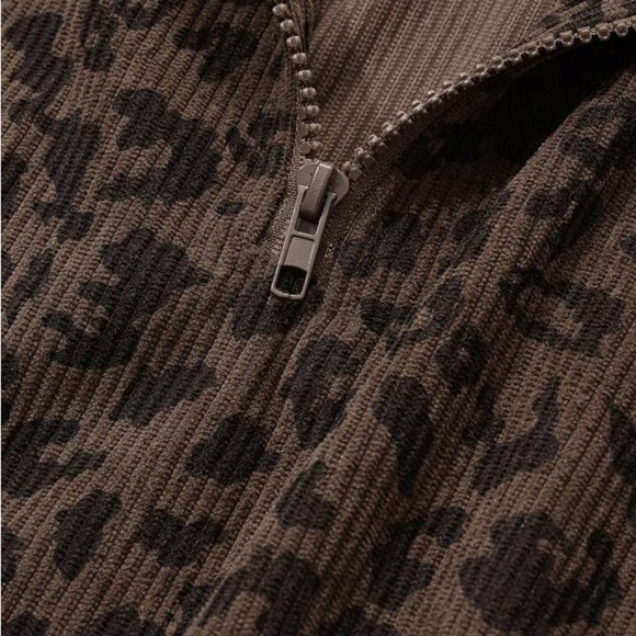 SHEIN Casual Zip Up Front Long Sleeve Leopard Print Sweatshirt - Picture 4 of 7